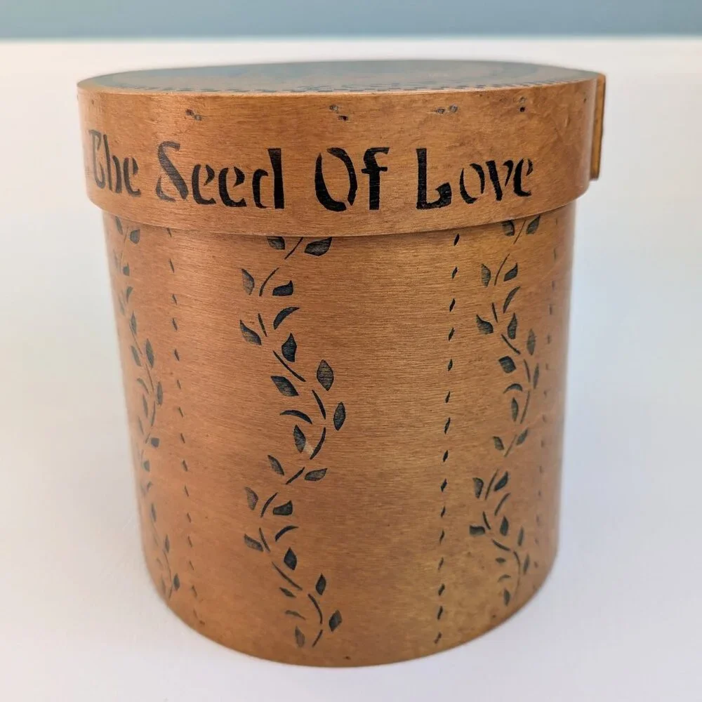 Vintage Oval Bentwood Stenciled Shaker Folk Art Box